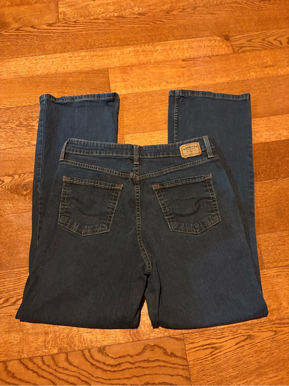 Signature Women's Dark Blue Bootcut Jeans